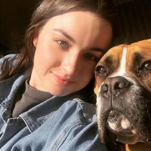 Meet your Posher, Abbey